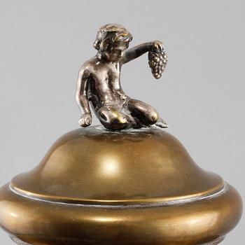 SAMOVAR, nysilver, C.G Hallberg, Stockholm, omkring sekelskiftet 1900.