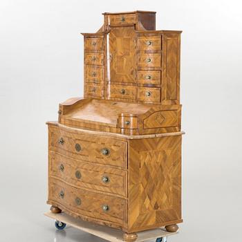 A 18:th century cabinet.