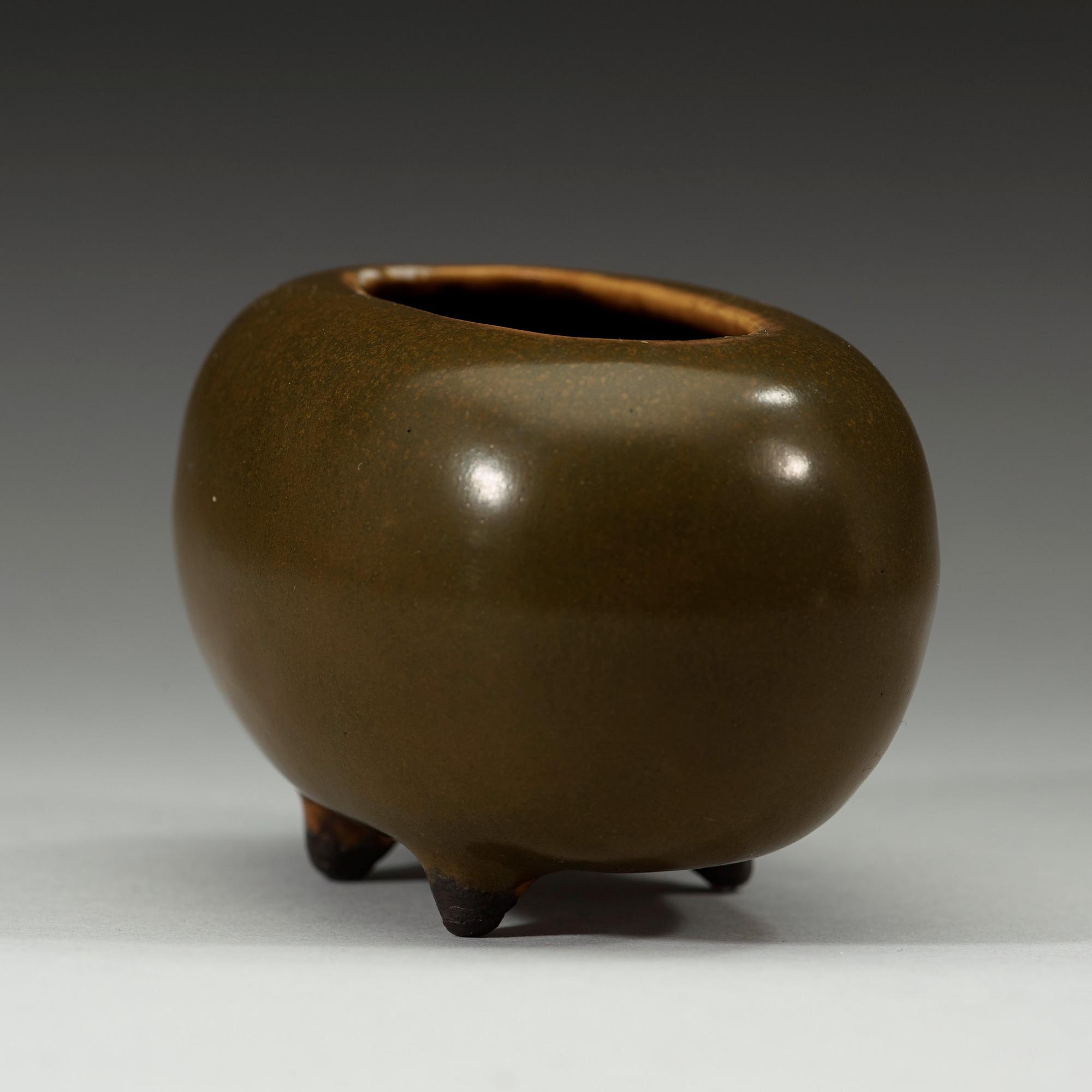 PENSELBAD, keramik, Qingdynastin 1800-tal.