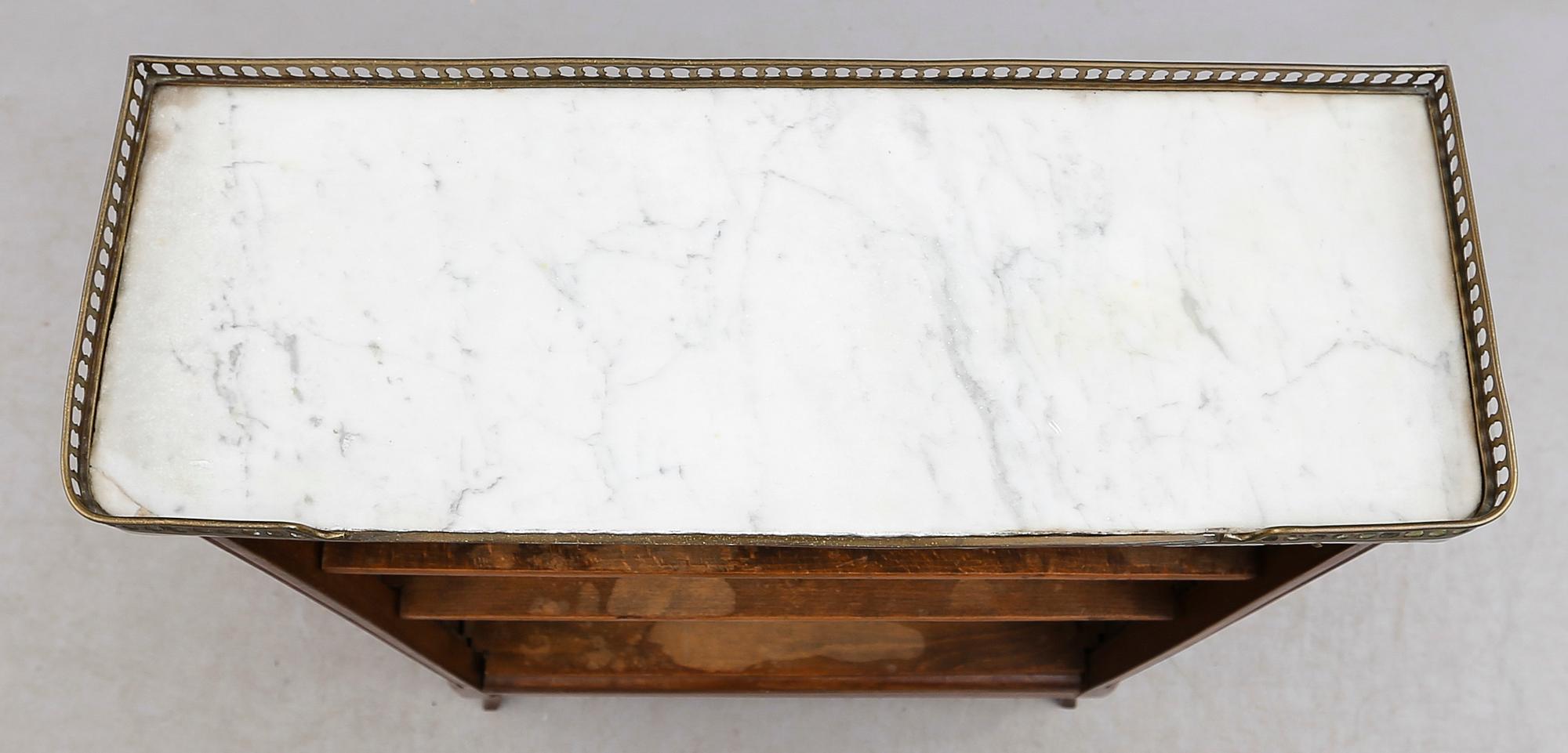 BOKHYLLA, Frankrike, 1900-talets början.