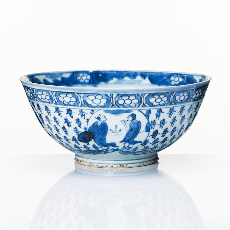 A blue and white bowl, Ming dynasty (1368-1644).