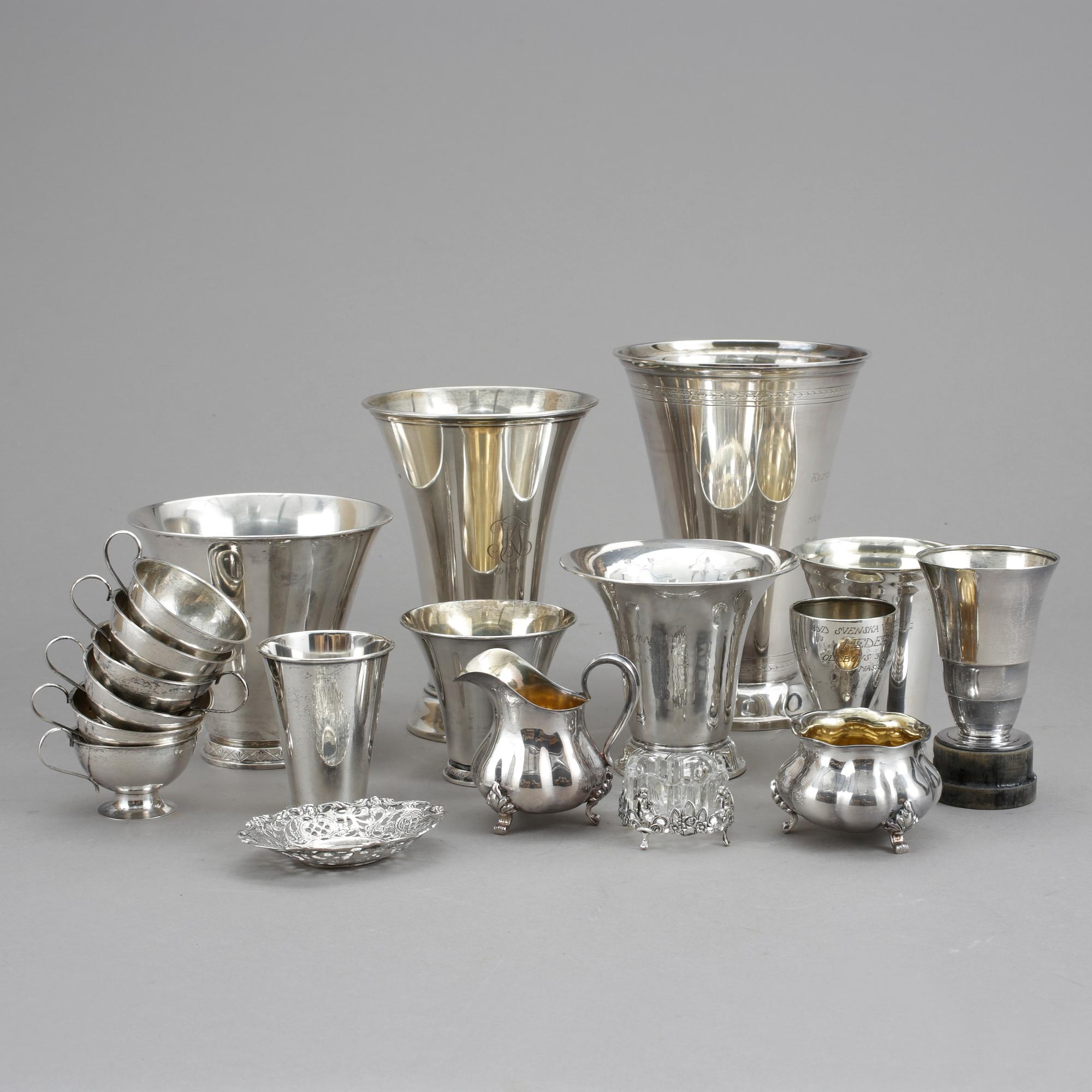 PARTI SILVER, 19 delar, bland annat CG Hallberg, Stockholm, 1935. Total vikt ca 1489g.