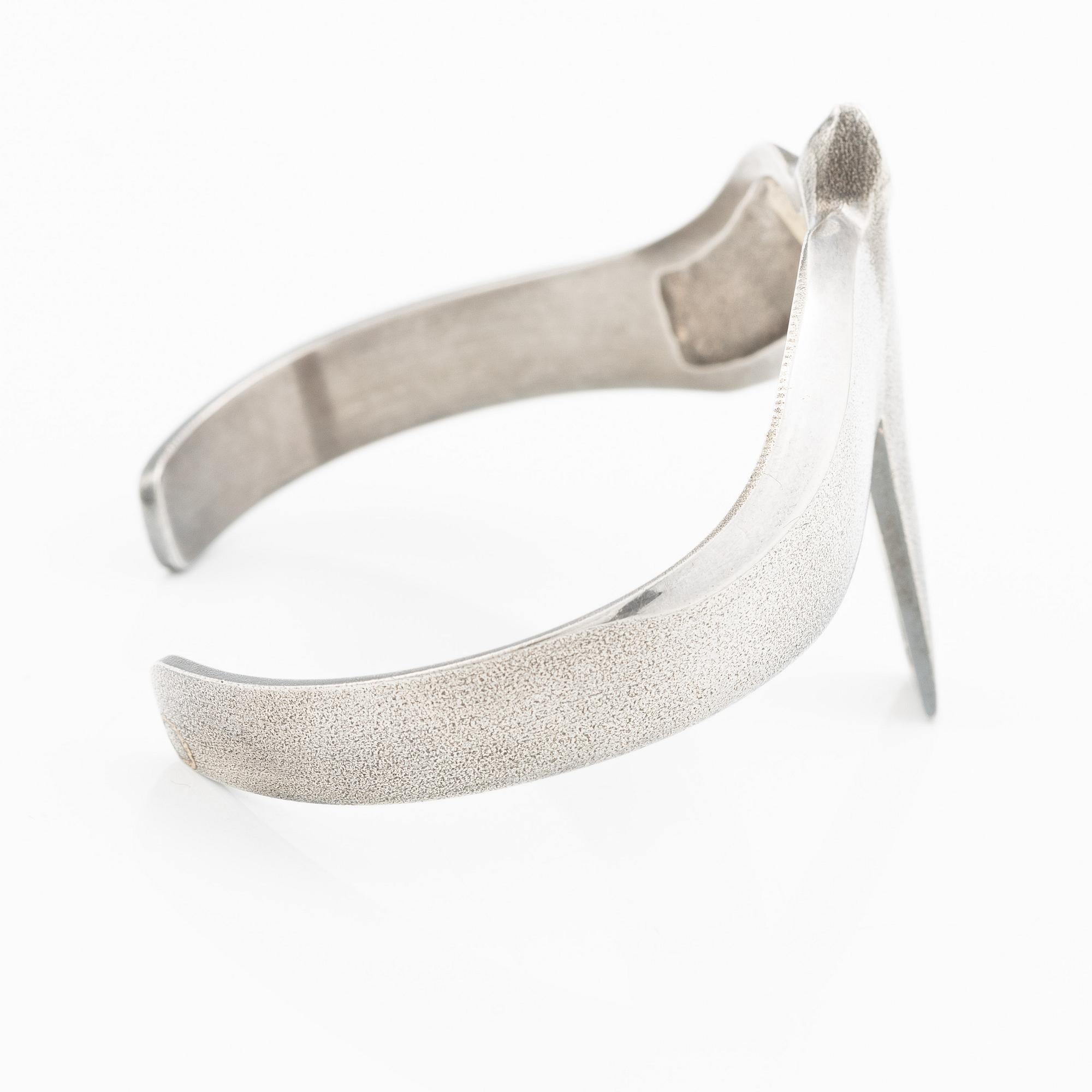 Bracelet in the form of a swallow, sterling silver, Lapponia, Finland 1978.