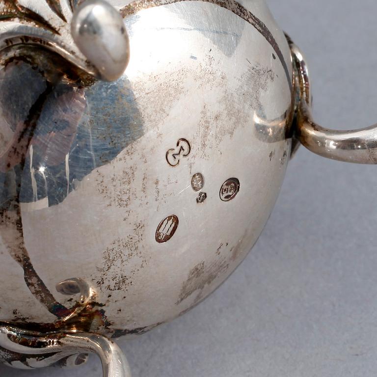 PARTI SILVER, b.la Danmark, 1930-tal, flertalet med svenska importstämplar. Total vikt ca 538 gram.