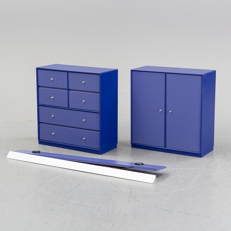 Byrå, skåp samt hylla med spotlights, Montana, Danmark.