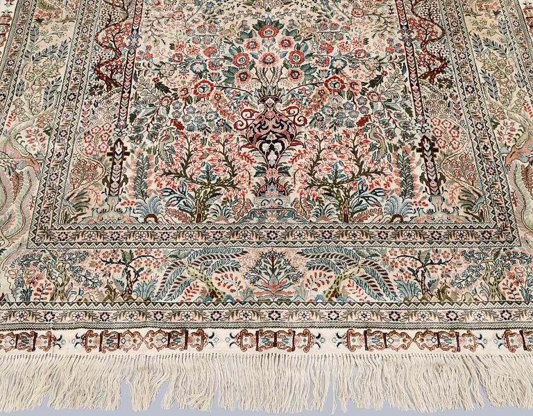 Matta, silke, orientalisk, ca 184 x 116 cm.