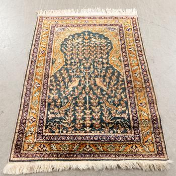 Matta orientalisk old silke på bomullsvarp ca 130x89 cm.