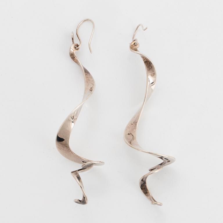 Vivianna Torun Bülow-Hübe, a pair of sterling silver earrings.