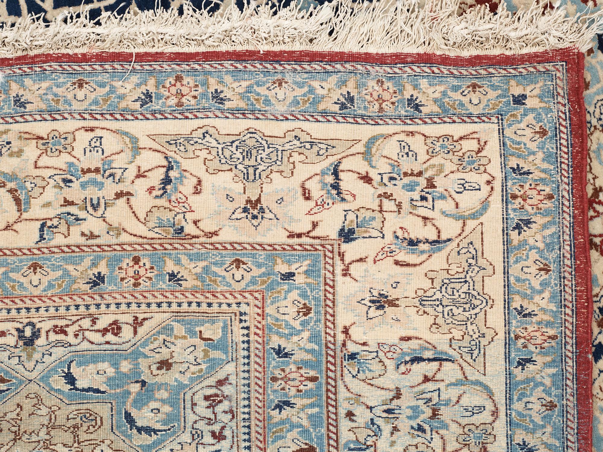 SEMI-ANTIQUE NAIN.