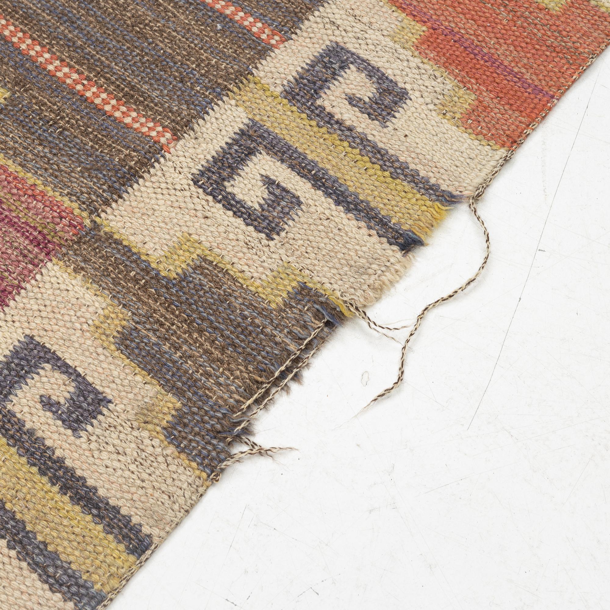 Märta Måås-Fjetterström, matta. "Bruna heden", rölakan, ca 255 x 148 cm, signerad MMF.