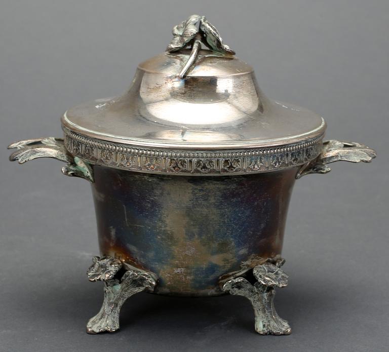 SOCKERSKÅL MED LOCK, silver. JE Torsk, Stockholm 1896. Ca 410 g.