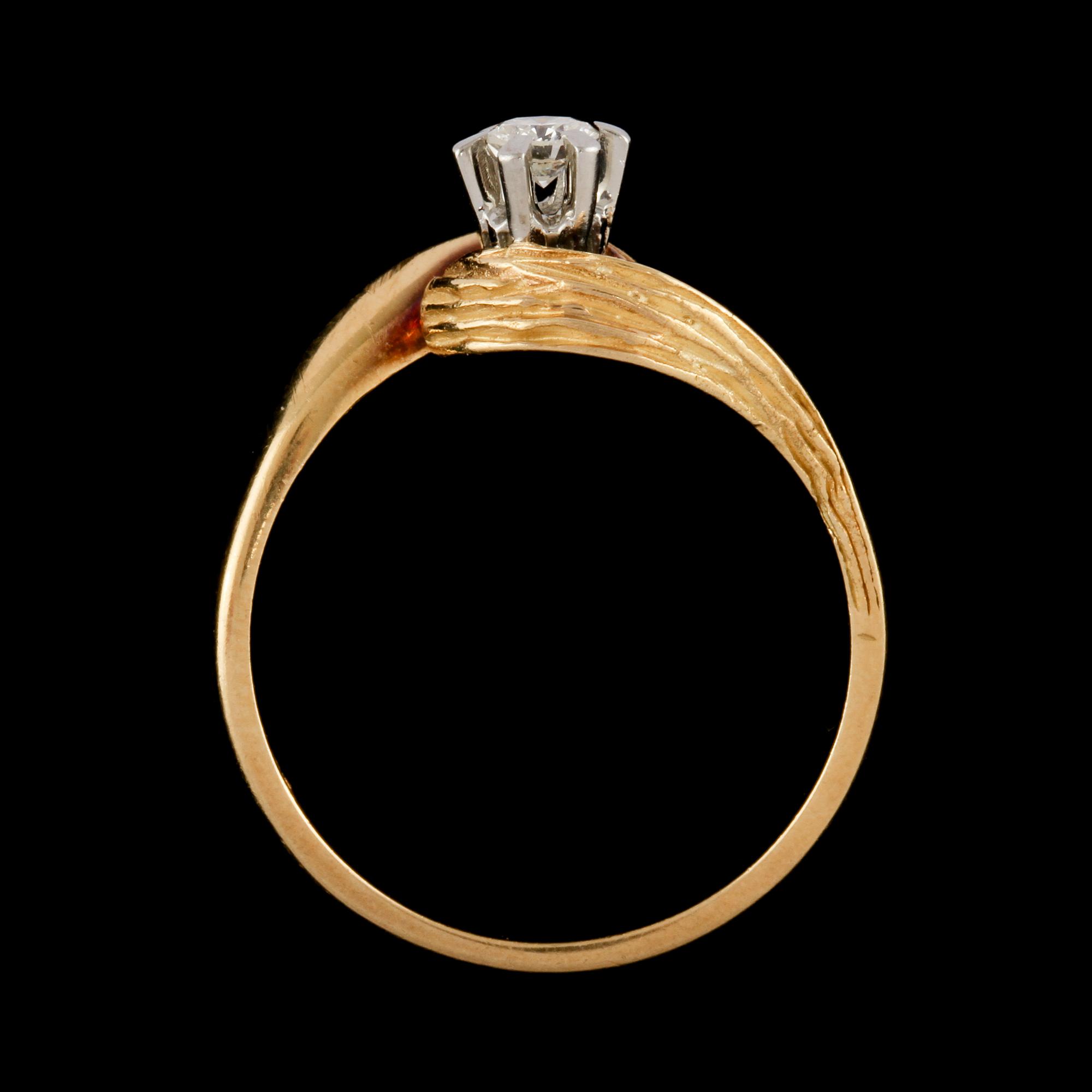 RING, 18k guld med briljantslipad diamant, ca 0.16 ct, importstämplad. Vikt 4 g.
