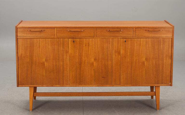SIDEBOARD, 1950-tal.