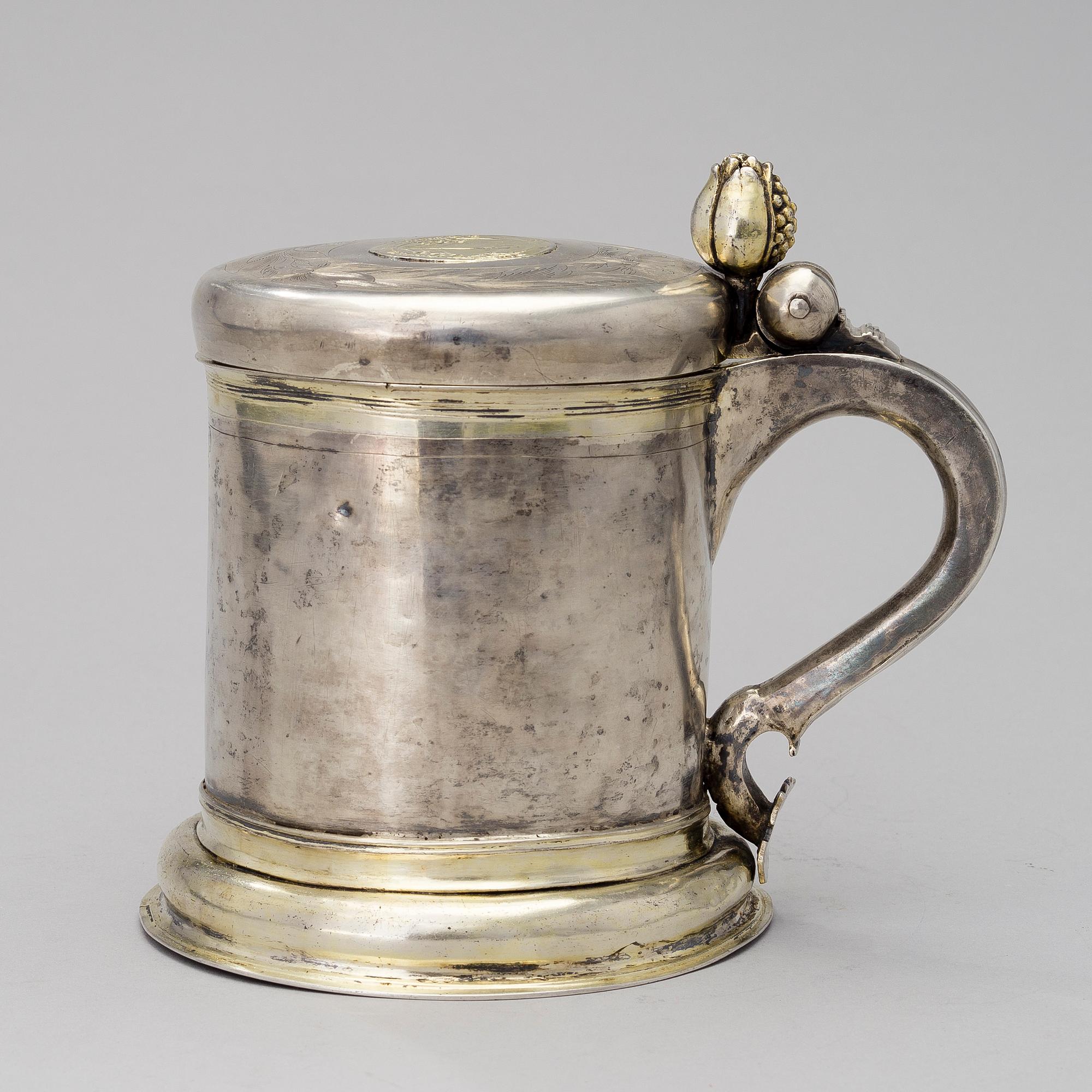 A SILVER TANKARD, possibly Finnish, late 17th century, unknown maker's hallmark, weight 808 g.