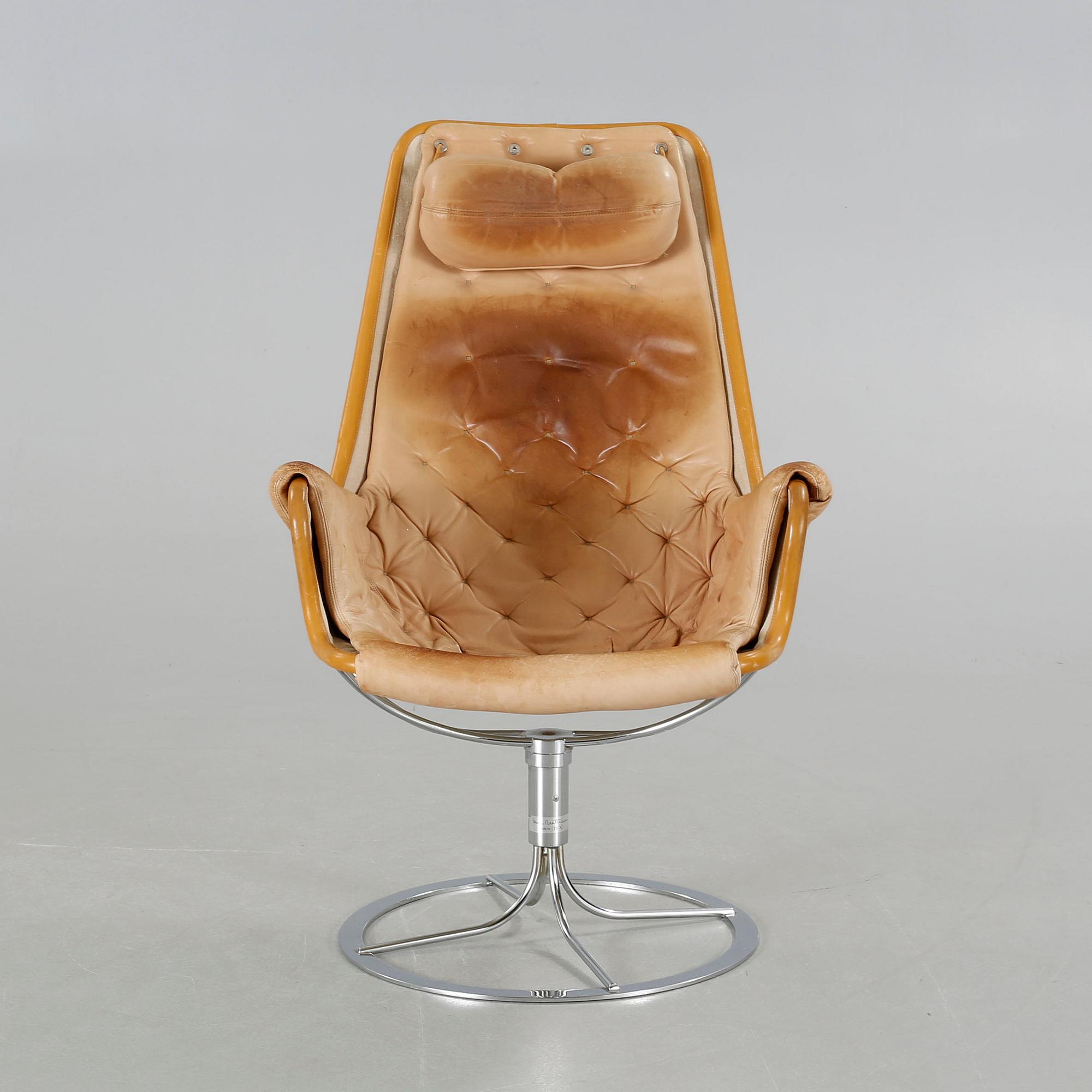 A late 20th centruy "Jetson" chair, designed by Bruno Mathson for Dux.