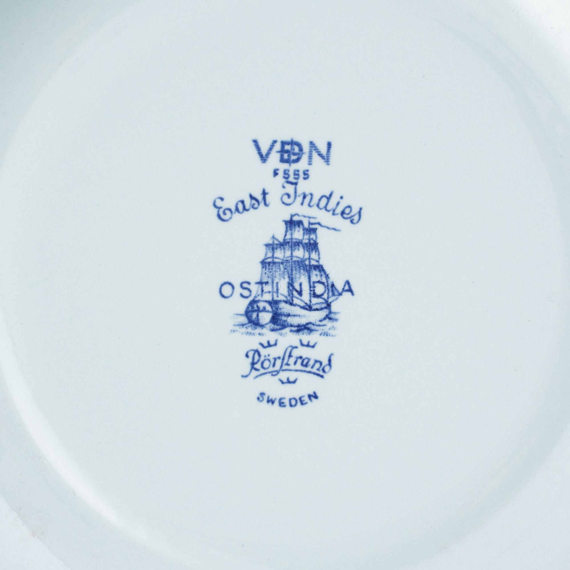 A 40 piece porcelain coffee and dinner service, 'East indies', Rörstrand, Sweden.