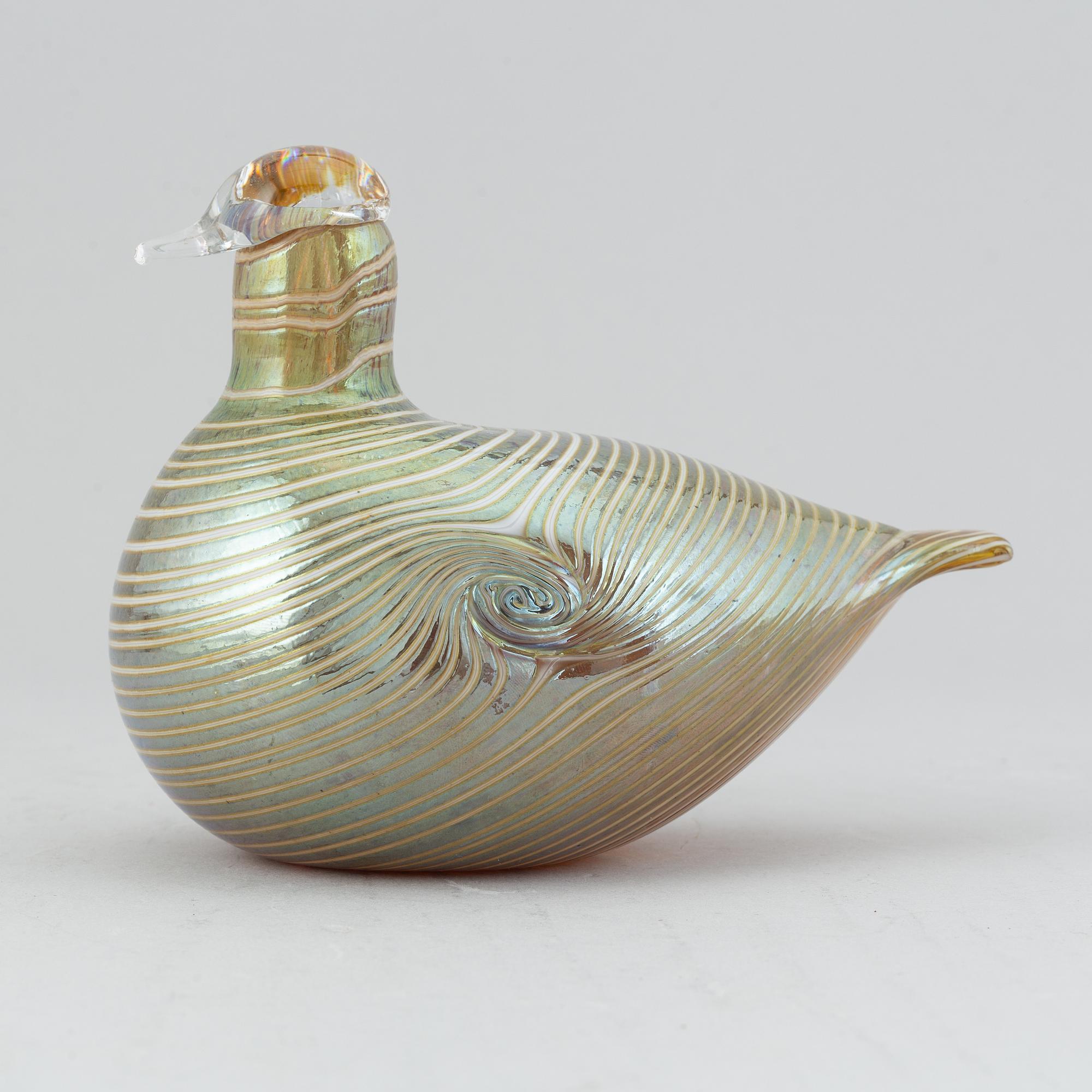 Oiva Toikka, a glass bird, signed, Nuutajärvi.