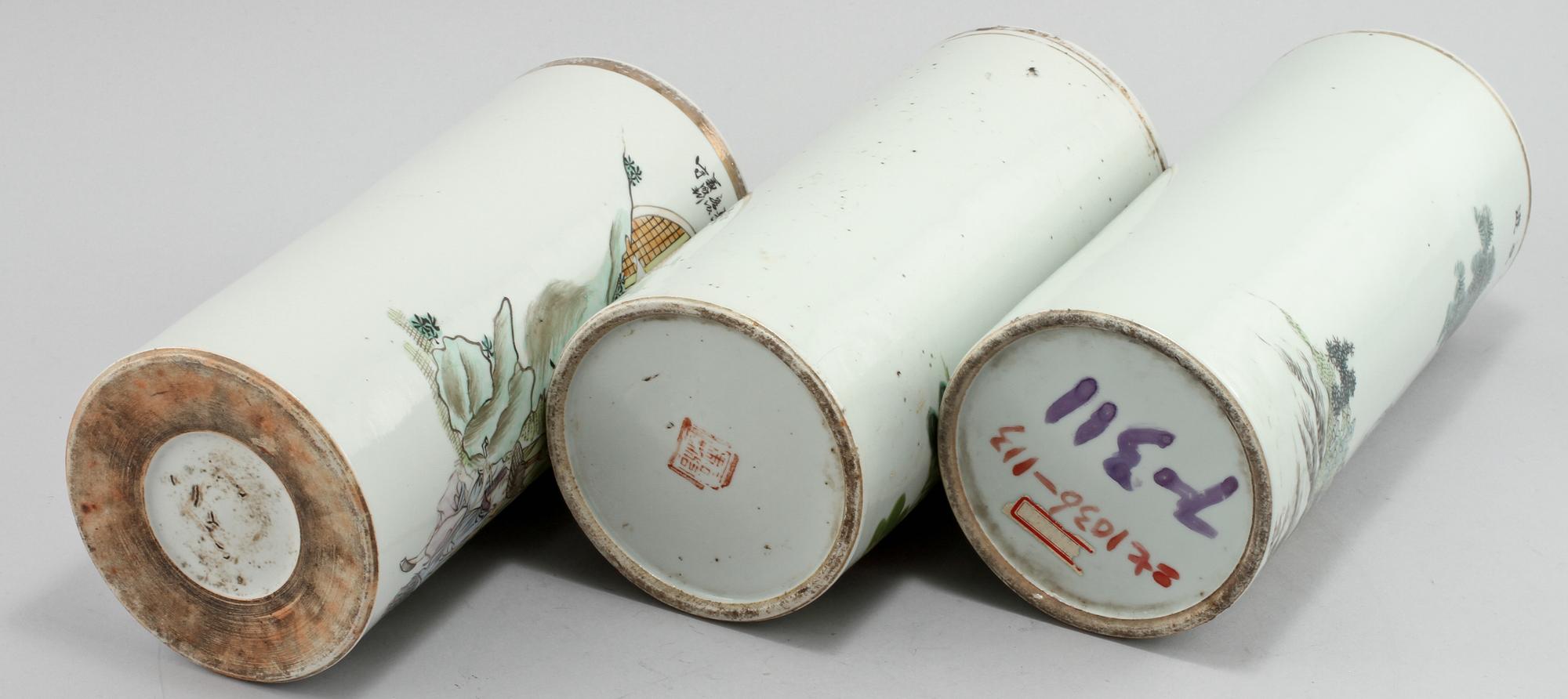 PENSELVASER, 3 st, porslin, Kina, 1900-tal.