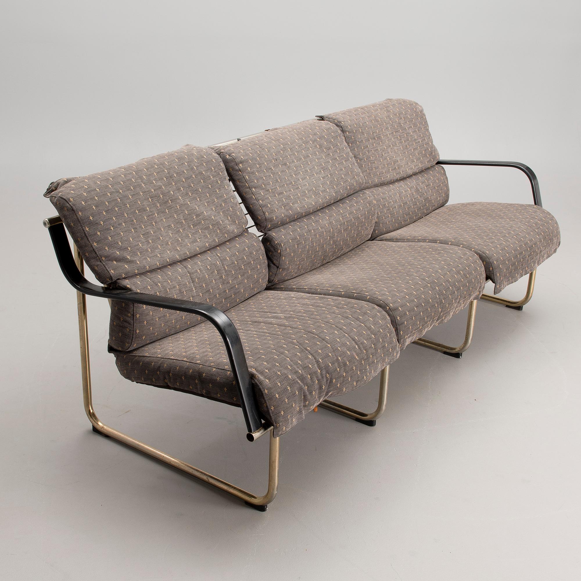 A sofa  "Remmi", Avarte 1980s.