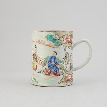 Mugg, kompaniporslin. Qingdynastin, Qianlong (1736-95).