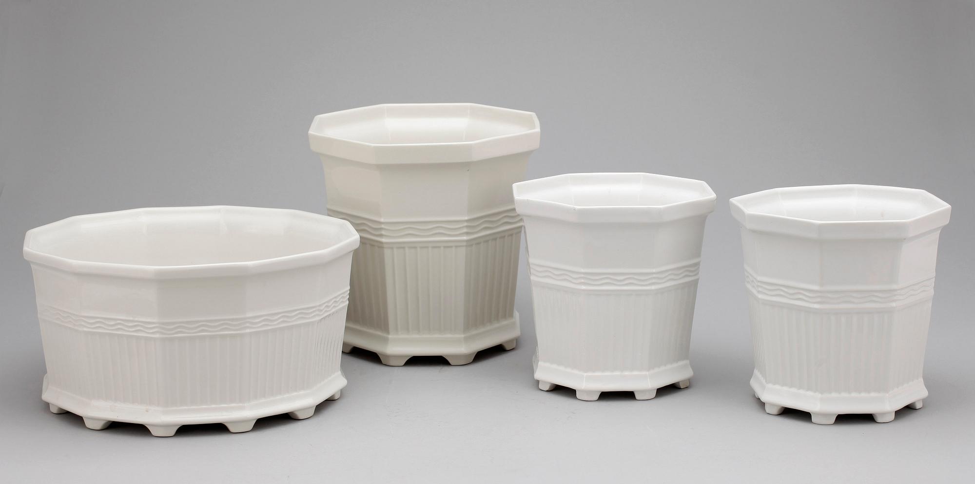 YTTERFODER, 4 st, porslin, "Waldemarsuddekrukan", design Prins Eugen, Gustavsberg.