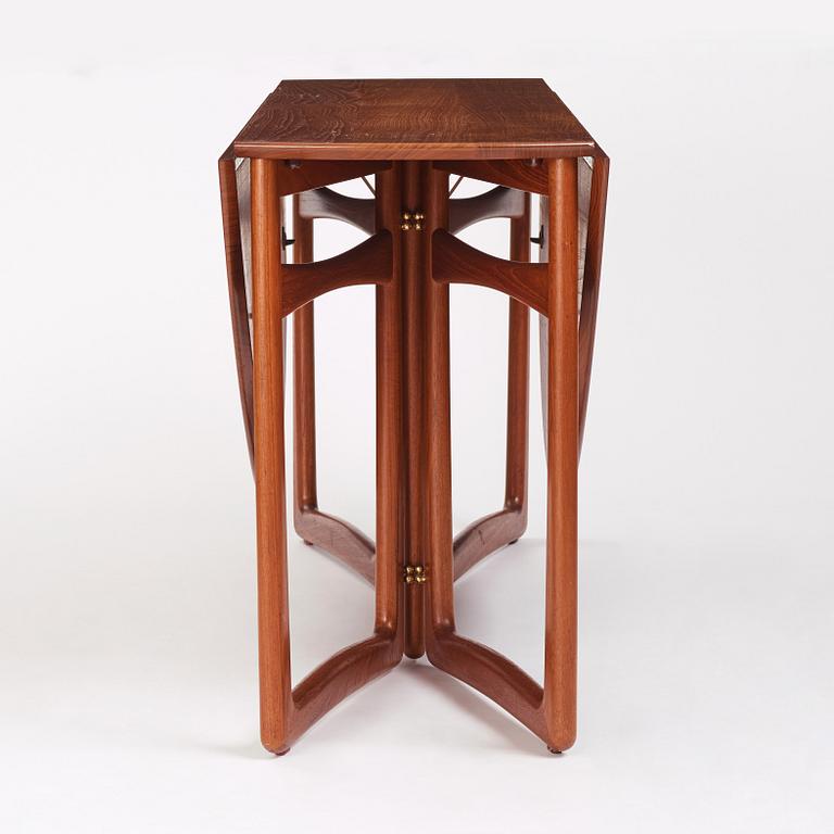 Peter Hvidt & Orla Mølgaard Nielsen, a teak gate leg dining table, France & Son, Denmark, 1950s-1960s.