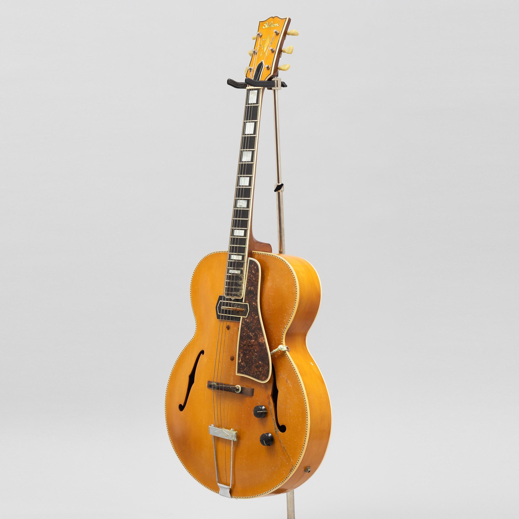 Gibson, "L10", halvakustisk gitarr, 1934, USA.