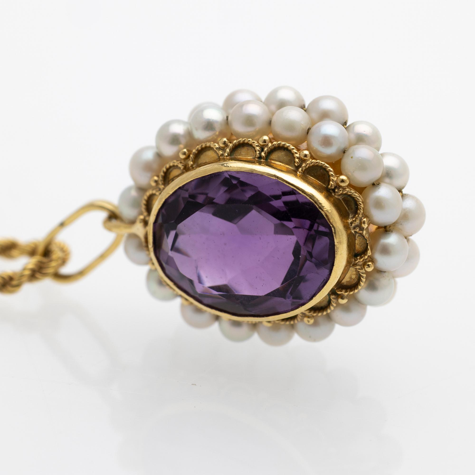Collier, 18k, hänge med ametist och pärlor, Italien.