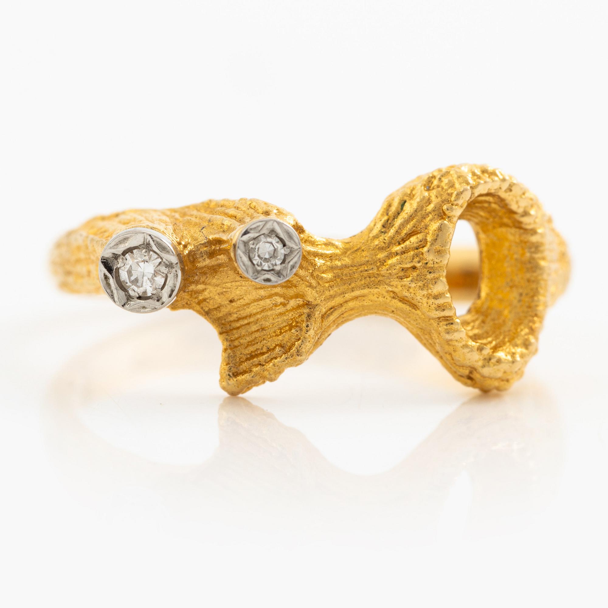 Björn Weckström, Ring in 18K gold set with octagon-cut diamonds, Finland 1976. For Lapponia.