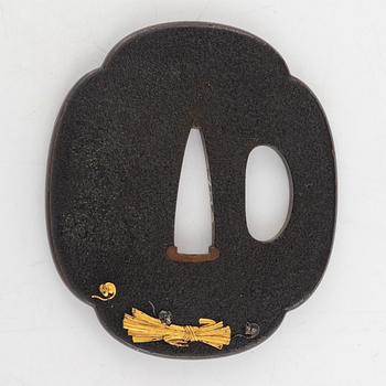 Tsuba, unsigned, Japan, Edo period.