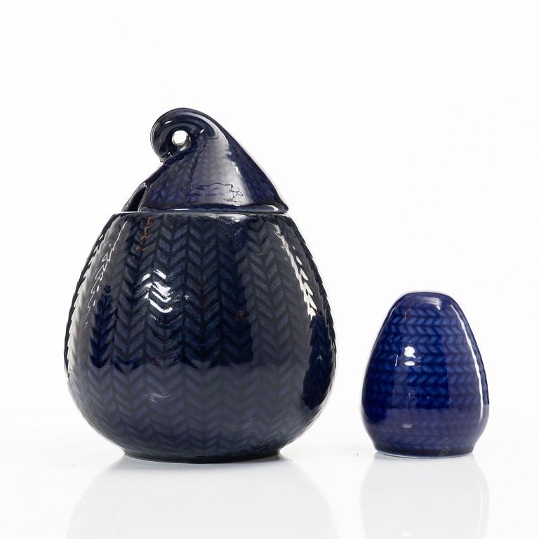 Hertha Bengtson, service, 13 pieces of stoneware. "Blue Fire", Rörstrand.