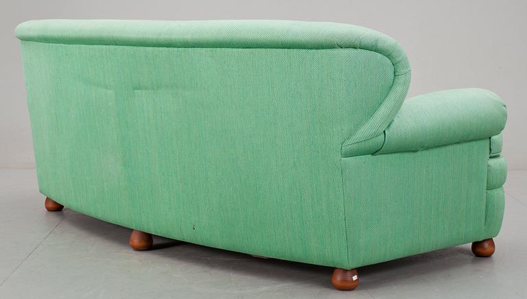 A Josef Frank three seated sofa, Svenskt Tenn, model 968.