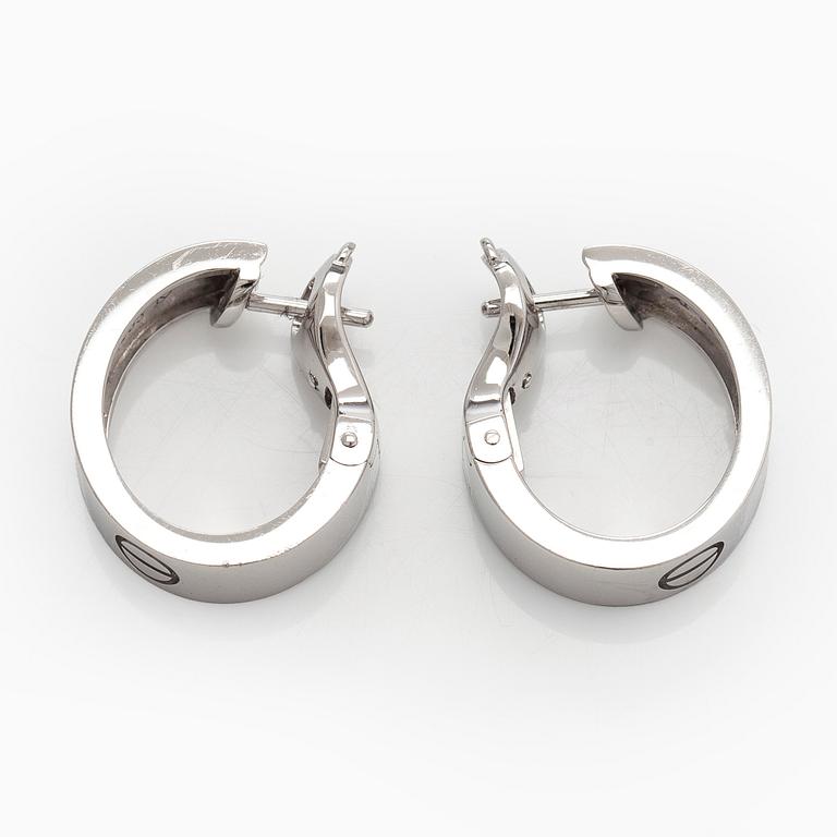 Cartier, Korvakorut, "Love", 18K valkokultaa, briljanttihiottuja timantteja.