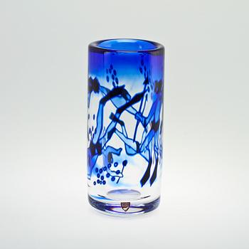 An Olle Alberius ariel 'Dykare/Diver' glass vase, Orrefors, 1988.