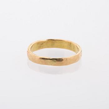 RING, 18K guld. Jan Lambert Kruse, 1992.