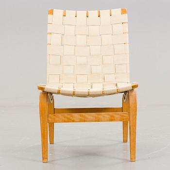 BRUNO MATHSSON, fåtölj "Eva", Brännmärkt och etikettmärkt, Karl Mathsson Värnamo.