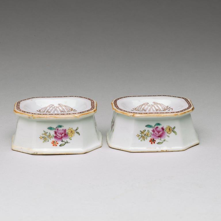 A pair of famille rose salts with monogram, Qing dynasty, Qianlong (1736-95).