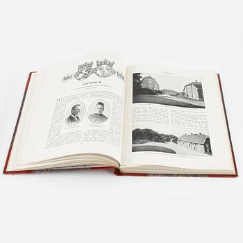 'Svenska slott och Herresäten vid 1900-talets början', 5 vol, Stockholm 1908-10, samt 'Herrgårdar i Finland', 1 vol.