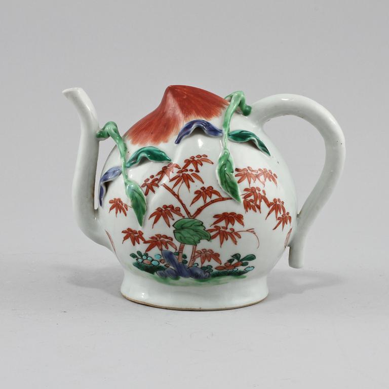 KANNA, porslin, Kina, troligen omkring sekelskiftet 1800/1900.