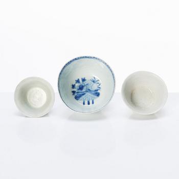 Three blue and white cups, Ming dynasty (1368-1644).