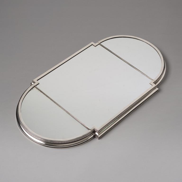 Atelier Borgila, a sterling silver mirror glass centerpiece, Stockholm 1949.