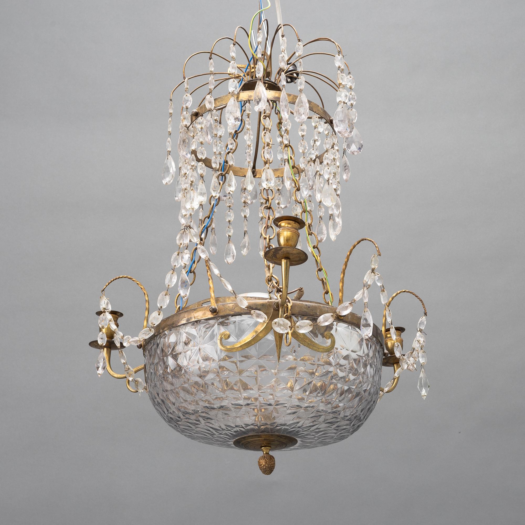 A chandelier, early 20th Century.
