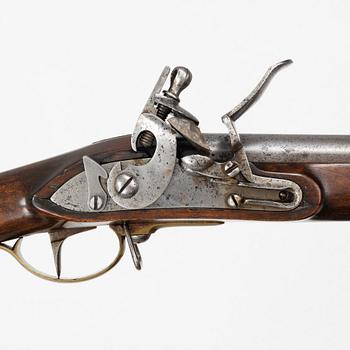Flintlåsgevär svenskt, m/1815 med bajonett.