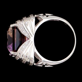 RING, sterlingsilver, flerfärgad ametrine ca 6.75 ct, vita safirer tot ca 0.62 ct.