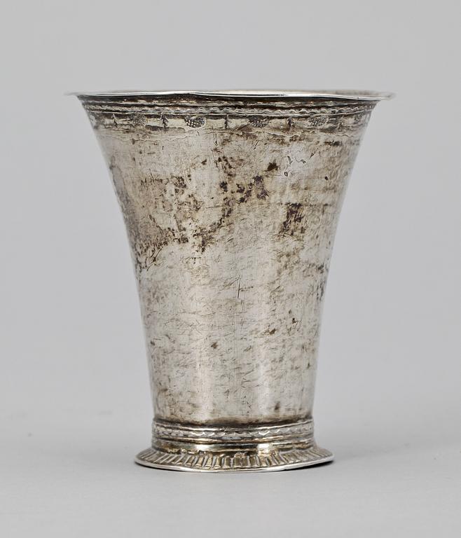 BÄGARE, silver, Johan Hedman, Södertälje 1762. Ca 63 g.