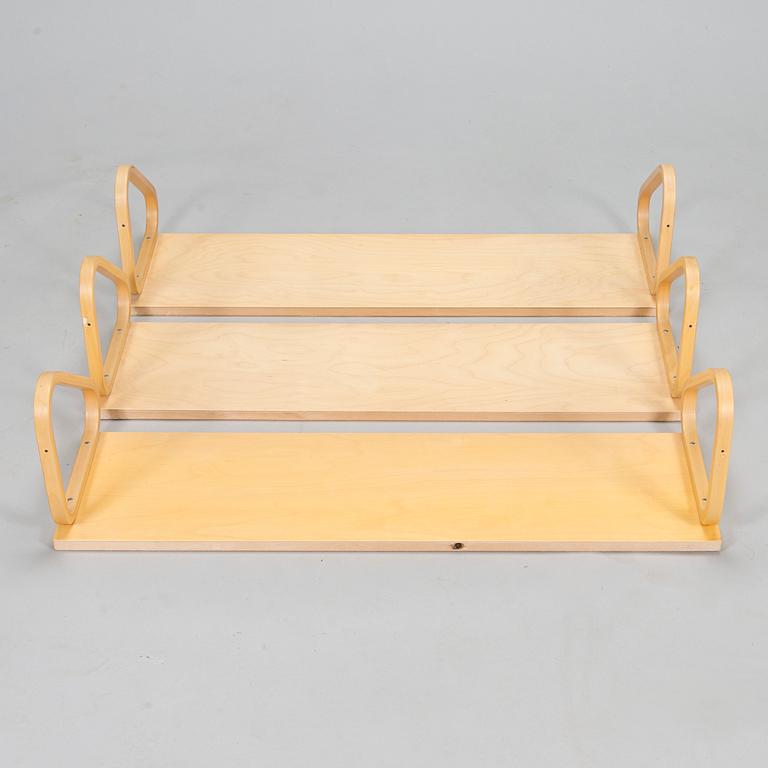 Alvar Aalto, hyllor, 3 st, modell 112B, Artek, 1900-talets slut.