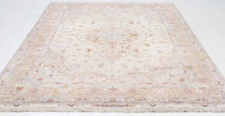 Carpet, Tabriz, silk, approx. 300 x 200 cm.