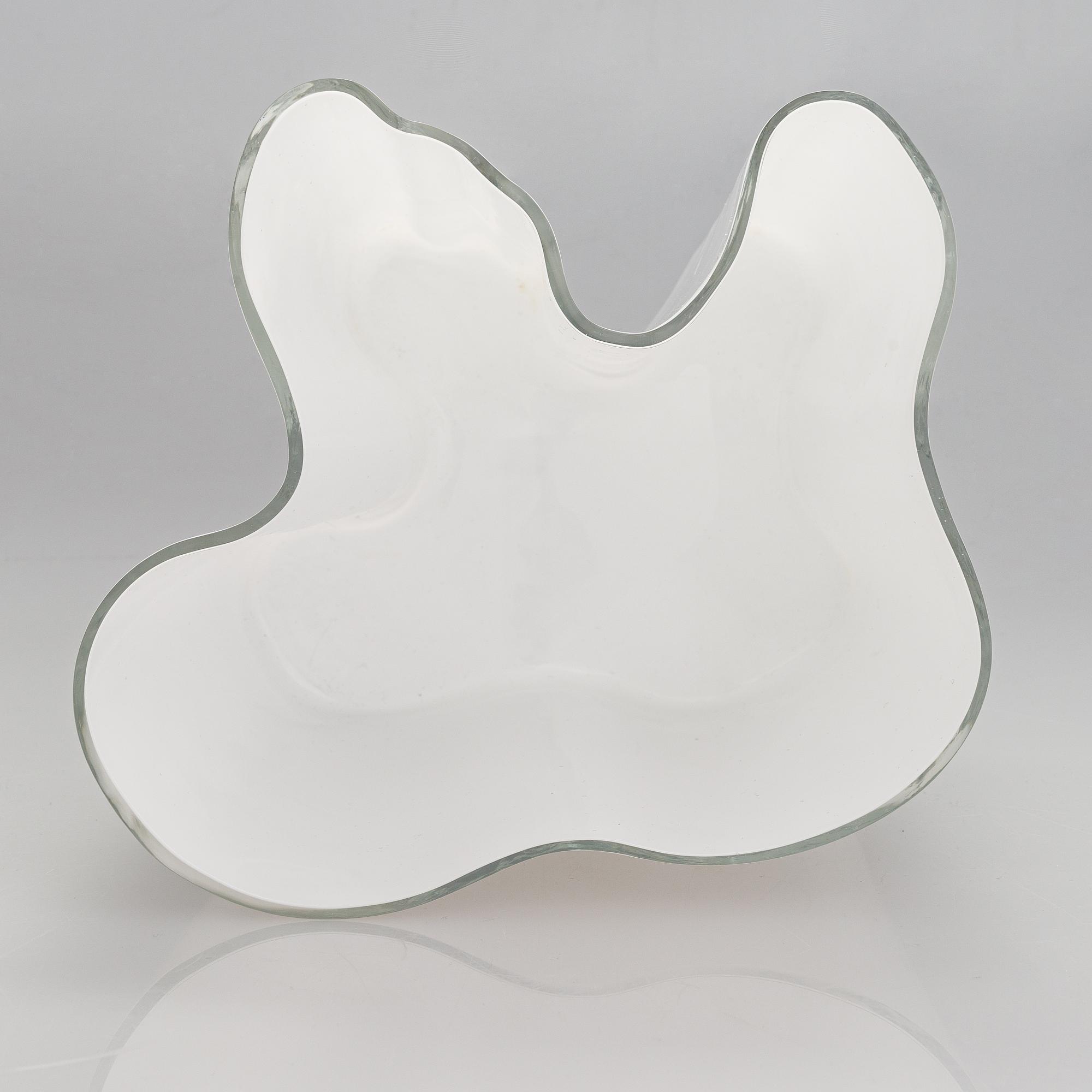 Alvar Aalto, Vase model 3031, signed Alvar Aalto.