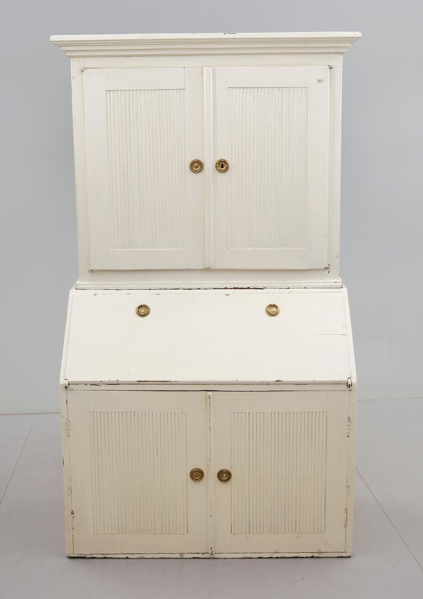 SKÄNKSKÅP, 1800-tal.