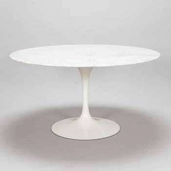 Eero Saarinen, matbord, "Tulip", licenstillverkat av Knoll, Schweiz 1970-tal.